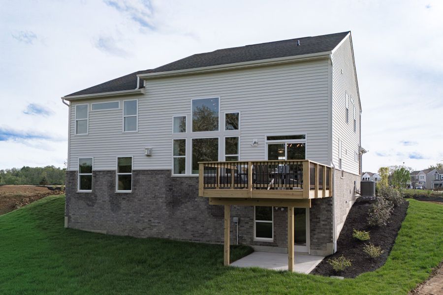 Representative exterior details of a home built from the Blair by Fischer Homes in Twin Lakes, Hoschton (Image 3).