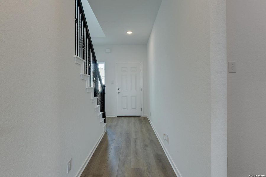 Spacious, unfurnished interior of a new home in Hennersby Hollow, San Antonio (Image 14). Spacious, unfurnished interior of a new home in Hennersby Hollow, San Antonio (Image 14).