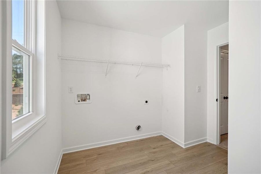 Spacious, unfurnished interior of a new home in Arbors at Richland Creek, Buford (Image 20).