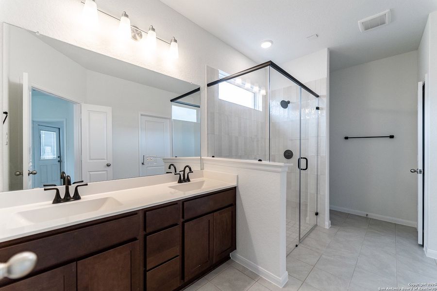 Furnished interior view inside a new home in Arcadia Ridge, San Antonio (Image 8).