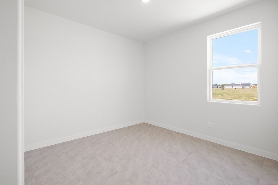 Spacious, unfurnished interior of a new home in Monte Cielo, Weslaco (Image 16). Spacious, unfurnished interior of a new home in Monte Cielo, Weslaco (Image 16).