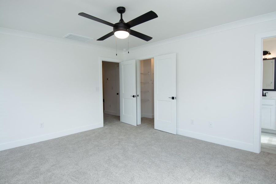 Representative unfurnished interior of a home built from the 1692 Townhome by Adams Homes in Parkstone Place Townhomes, Roebuck (Image 20).