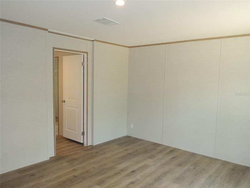 Spacious, unfurnished interior of a new home in , Morriston (Image 13).