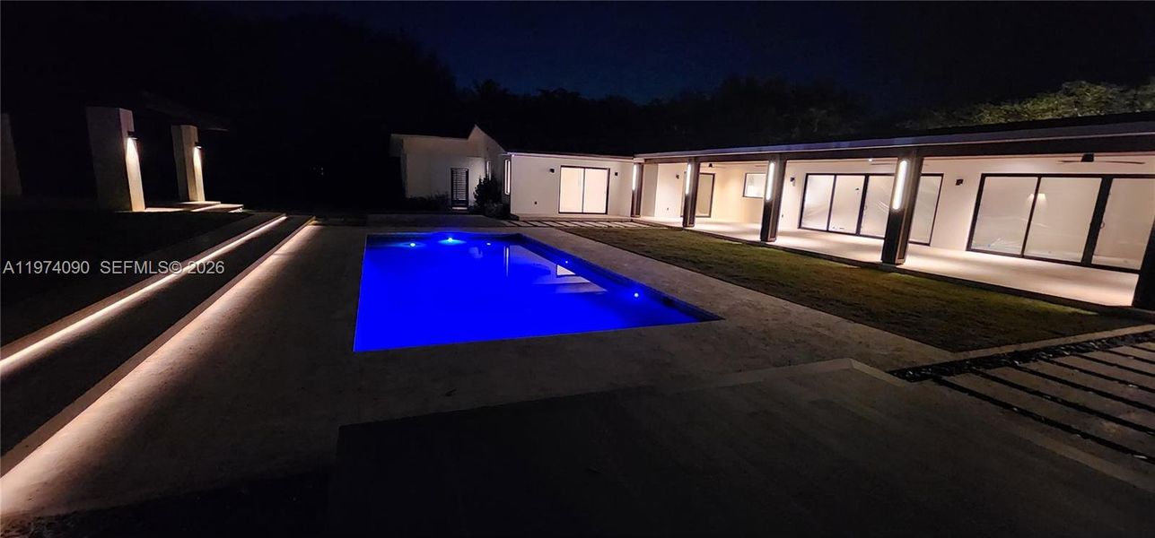 Exterior details and patio area of a home in , Miami (Image 23).