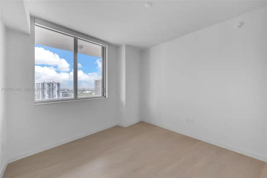 Spacious, unfurnished interior of a new home in , Miami (Image 18).