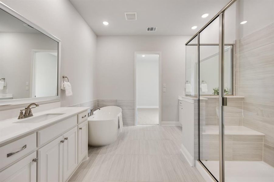 Furnished interior view inside a new home in Heath Golf and Yacht, Heath (Image 10).