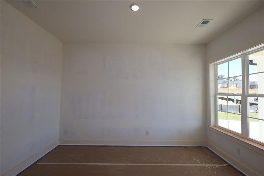 Spacious, unfurnished interior of a new home in Old Mill Preserve, Dallas (Image 6). Spacious, unfurnished interior of a new home in Old Mill Preserve, Dallas (Image 6).