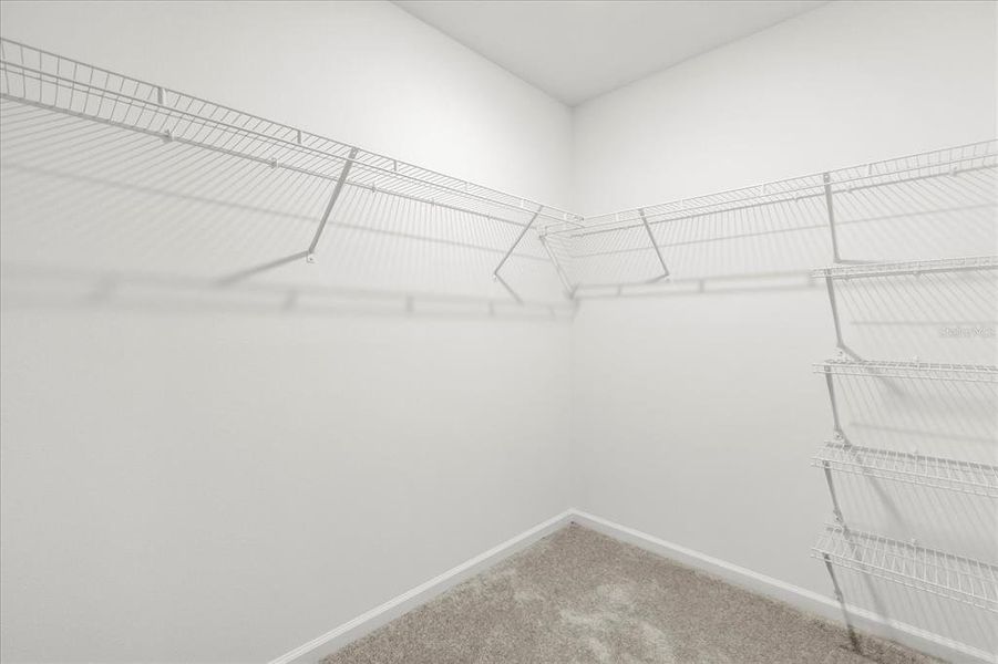 Spacious, unfurnished interior of a new home in , Ocala (Image 31).