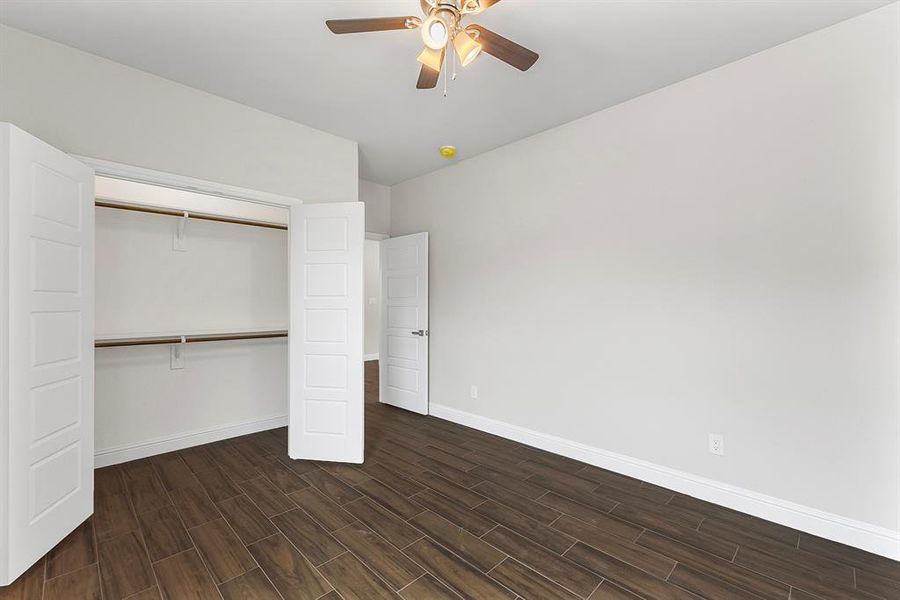 Spacious, unfurnished interior of a new home in , Granbury (Image 17). Spacious, unfurnished interior of a new home in , Granbury (Image 17).