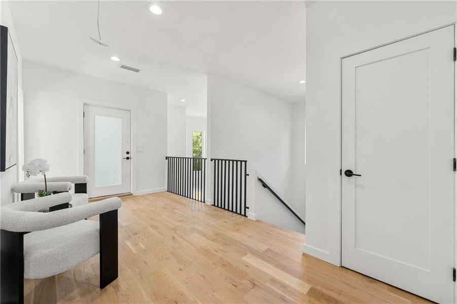 Spacious, unfurnished interior of a new home in , Atlanta (Image 29).