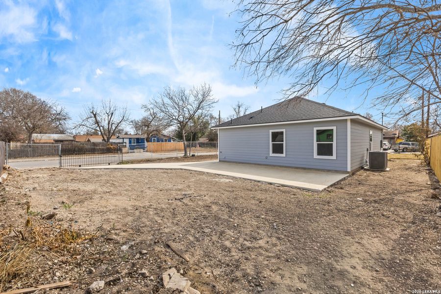Exterior details and patio area of a home in , San Antonio (Image 3).