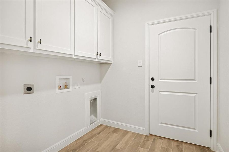 Spacious, unfurnished interior of a new home in , Trinidad (Image 34).