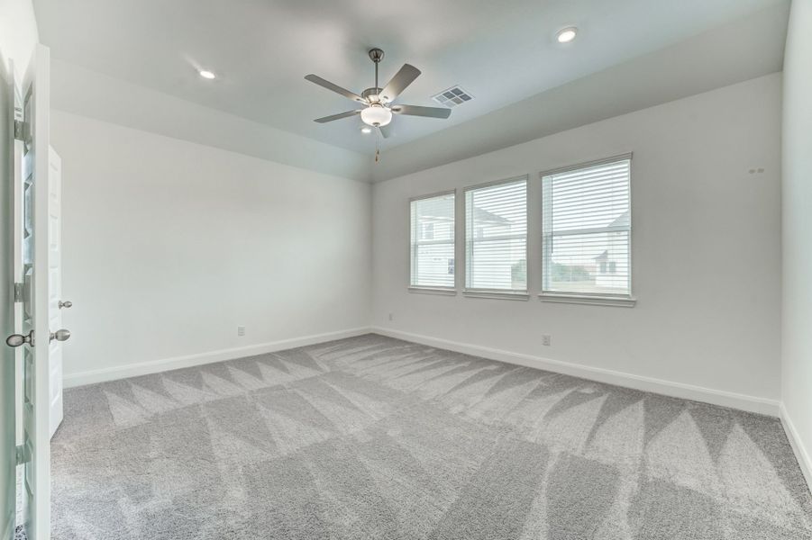 Spacious, unfurnished interior of a new home in Townsen Landing, Humble (Image 16).