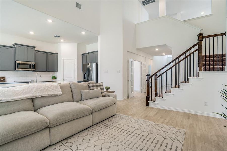 Furnished interior view inside a new home in Bridgewater: Classic Collection, Princeton (Image 8). Furnished interior view inside a new home in Bridgewater: Classic Collection, Princeton (Image 8).