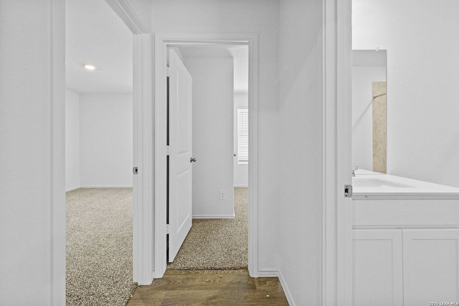 Spacious, unfurnished interior of a new home in Hickory Ridge, Elmendorf (Image 15). Spacious, unfurnished interior of a new home in Hickory Ridge, Elmendorf (Image 15).
