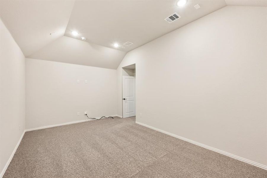 Spacious, unfurnished interior of a new home in Waterscape, Royse City (Image 24).