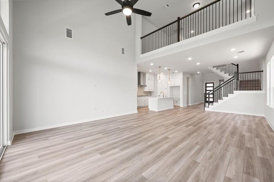 Spacious, unfurnished interior of a new home in Heritage, Dripping Springs (Image 18).