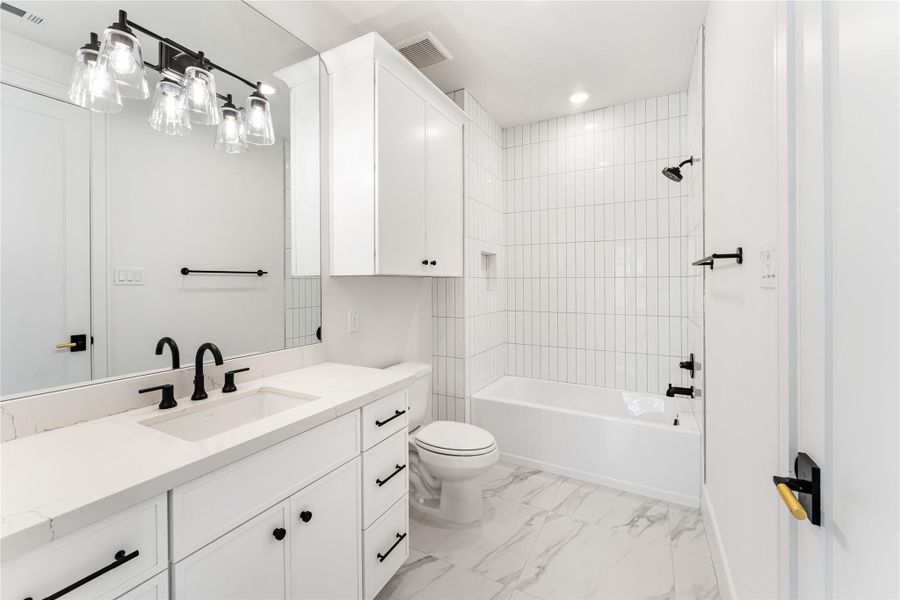 BATHROOM #2 BATHROOM #2