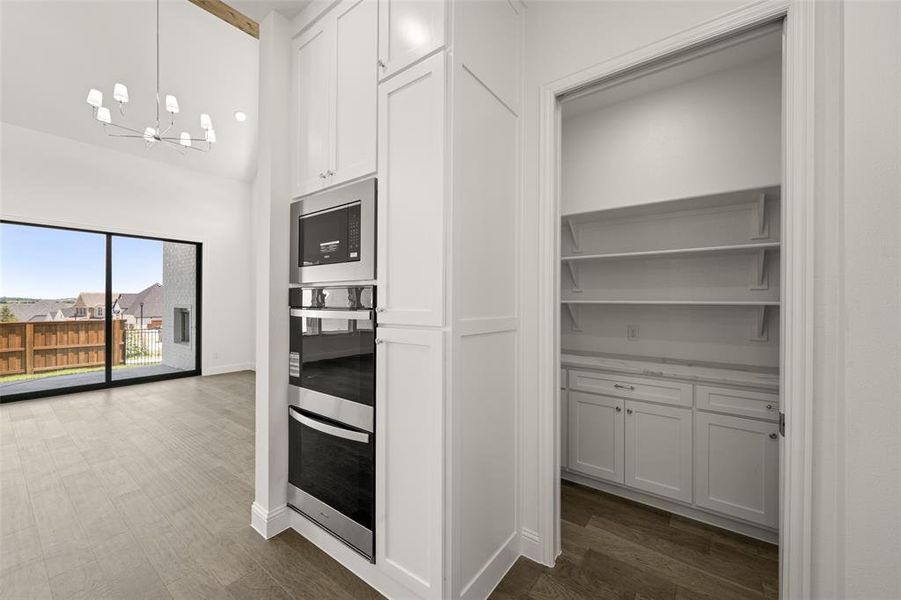 Furnished interior view inside a new home in Walsh Ranch 60', Fort Worth (Image 9). Furnished interior view inside a new home in Walsh Ranch 60', Fort Worth (Image 9).