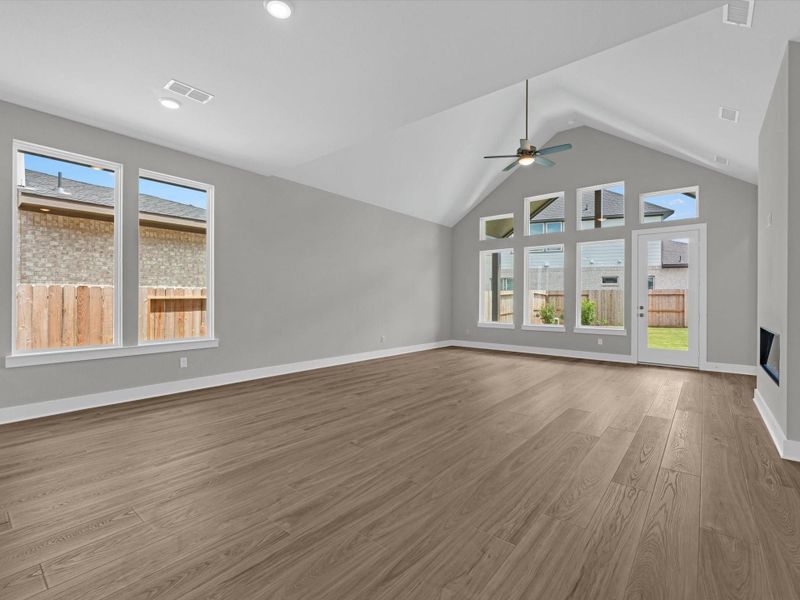 Spacious, unfurnished interior of a new home in Pecan Ridge, Fulshear (Image 15). Spacious, unfurnished interior of a new home in Pecan Ridge, Fulshear (Image 15).