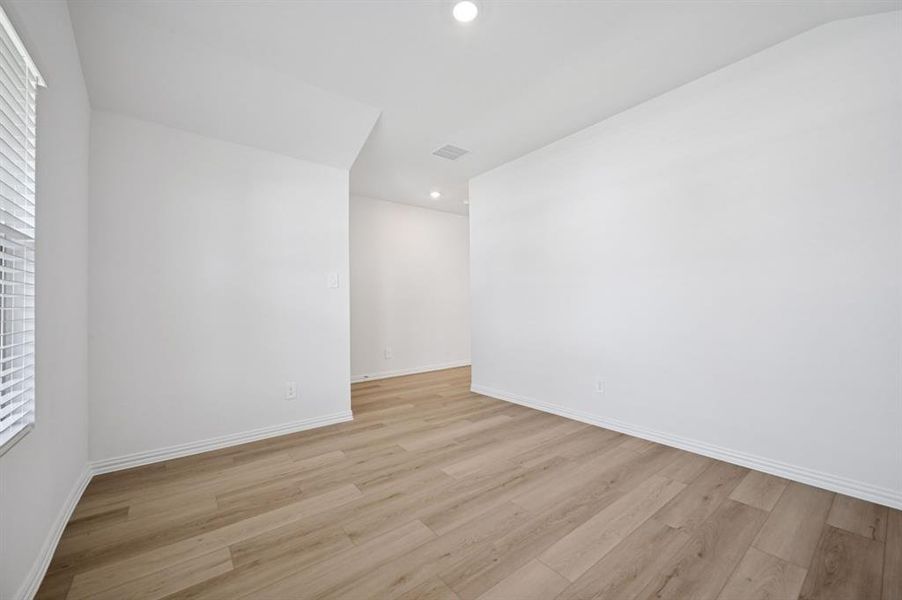 Photo is not of the actual home, but is an inspirational photo of builder’s model home and may depict options, furnishings, and/or decorator features that are not included. Photo is not of the actual home, but is an inspirational photo of builder’s model home and may depict options, furnishings, and/or decorator features that are not included.