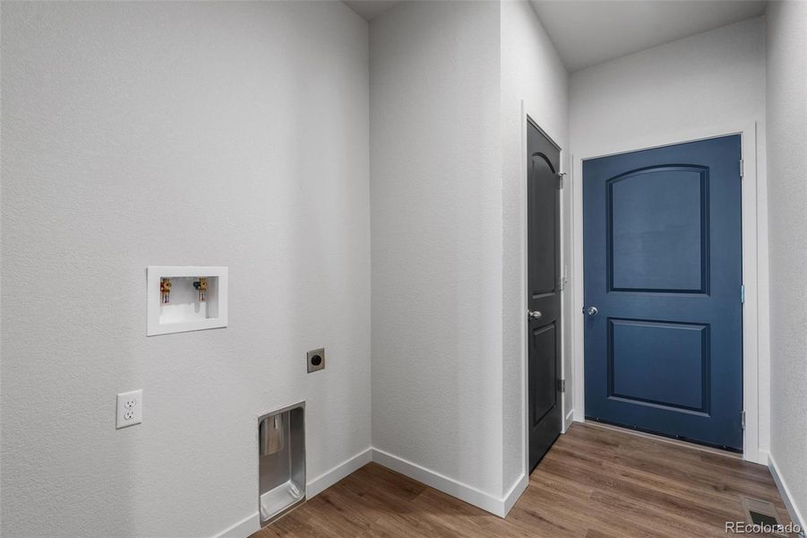 Spacious, unfurnished interior of a new home in , Pueblo West (Image 24).