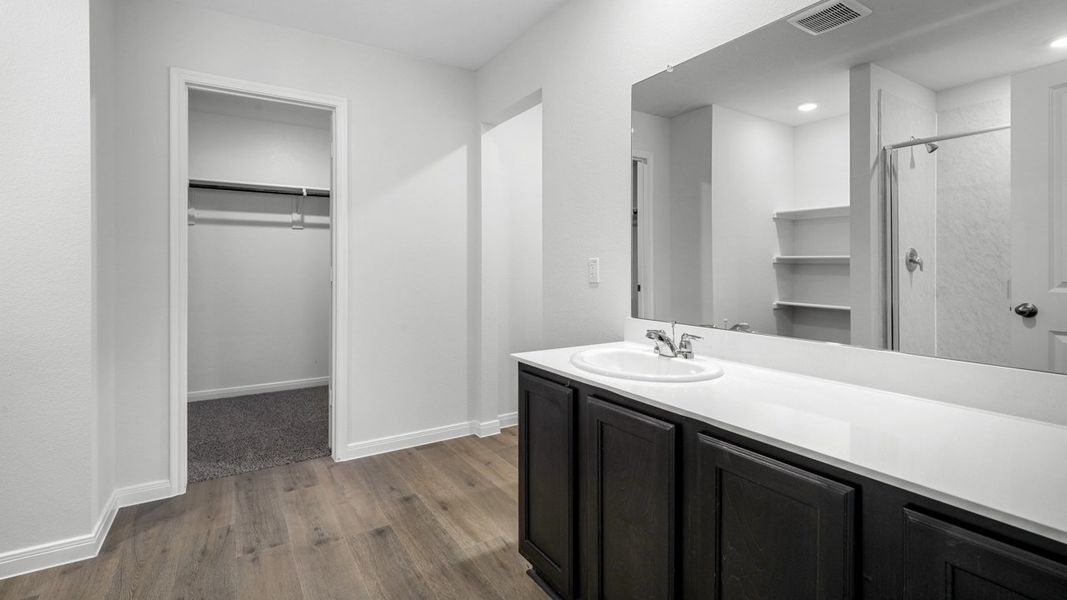Furnished interior view inside a new home in Saddlebrook, Waxahachie (Image 11).