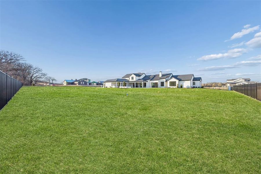 Exterior details and patio area of a home in , Bartonville (Image 26).