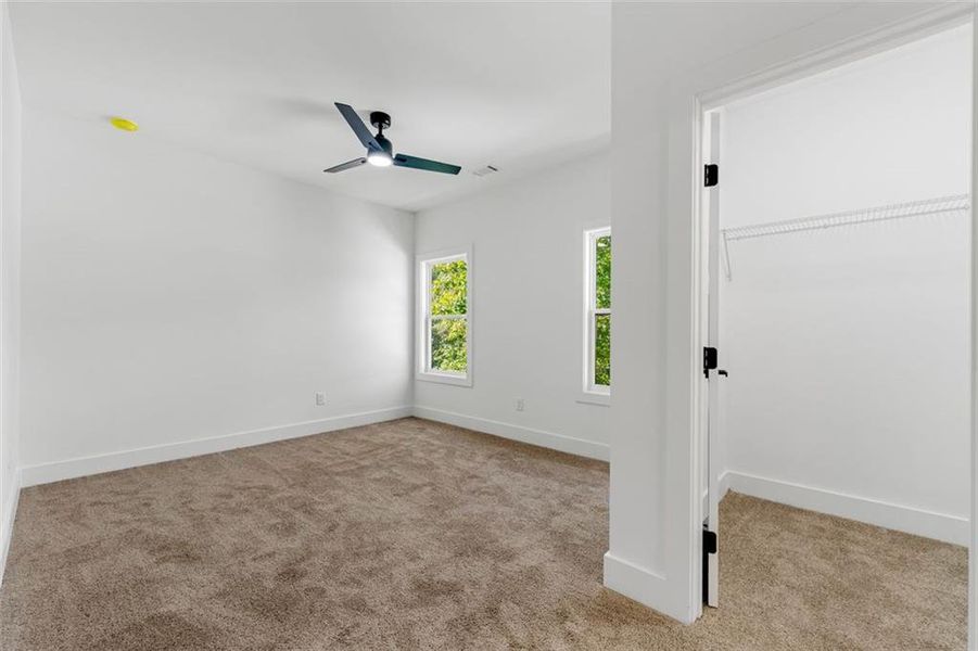 Spacious, unfurnished interior of a new home in , Jefferson (Image 25).