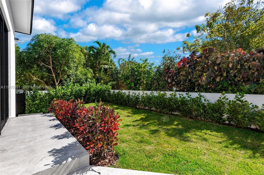 Exterior details and patio area of a home in , Miami Beach (Image 27).