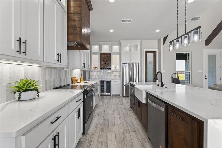 Furnished interior view inside a new home in , Celeste (Image 6).