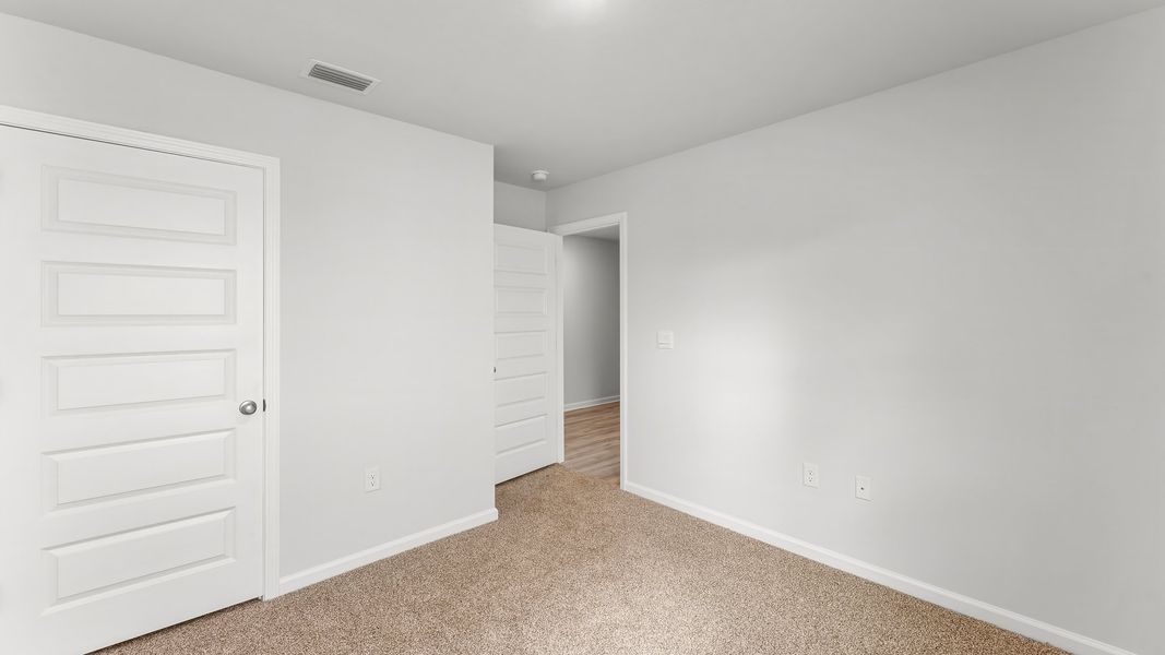 Spacious, unfurnished interior of a new home in Destini Lane, Panama City (Image 15).
