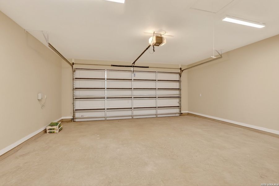 Spacious, unfurnished interior of a new home in , Poth (Image 21).