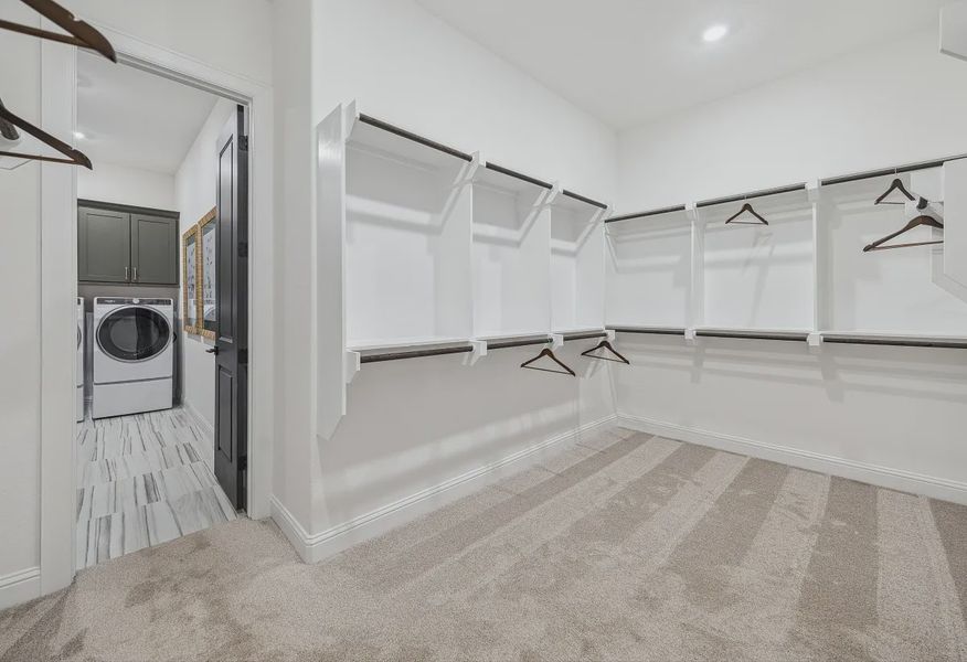 Plan 5039 Closet - Staged - 14 of 22