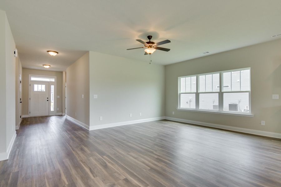 Spacious, unfurnished interior of a new home in , Edgefield (Image 8).