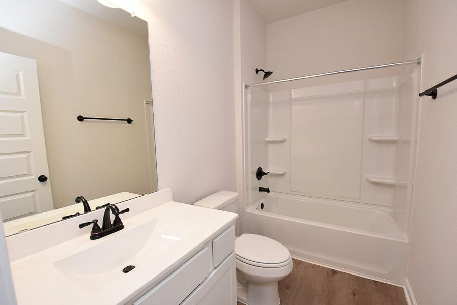 Furnished interior view inside a new home in Fulshear Lakes, Fulshear (Image 10).