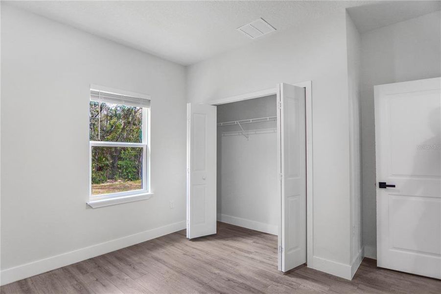 Spacious, unfurnished interior of a new home in , Citrus Springs (Image 26).