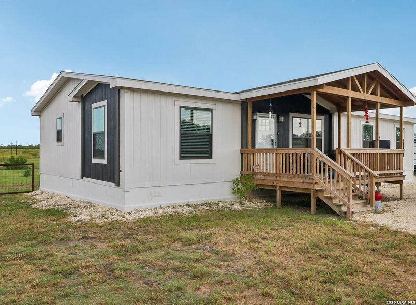 Exterior details and patio area of a home in , Jourdanton (Image 27).