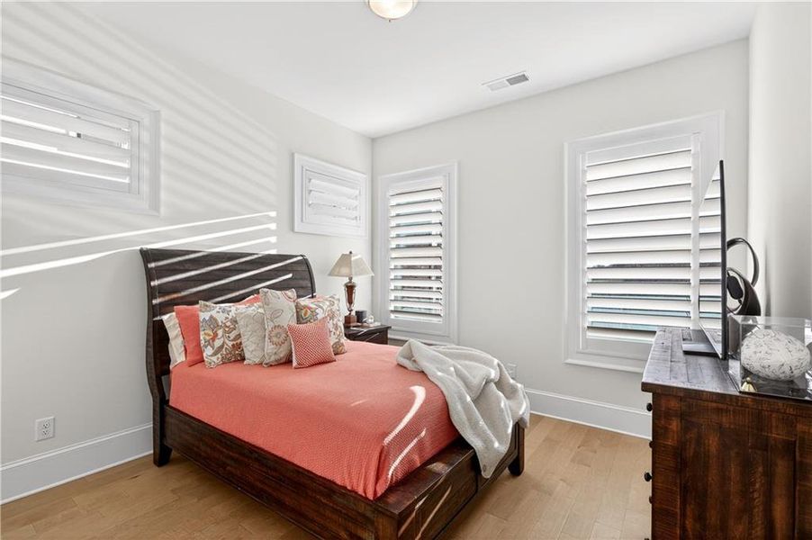 Furnished interior view inside a new home in Hillandale In Historic Roswell, Roswell (Image 36). Furnished interior view inside a new home in Hillandale In Historic Roswell, Roswell (Image 36).