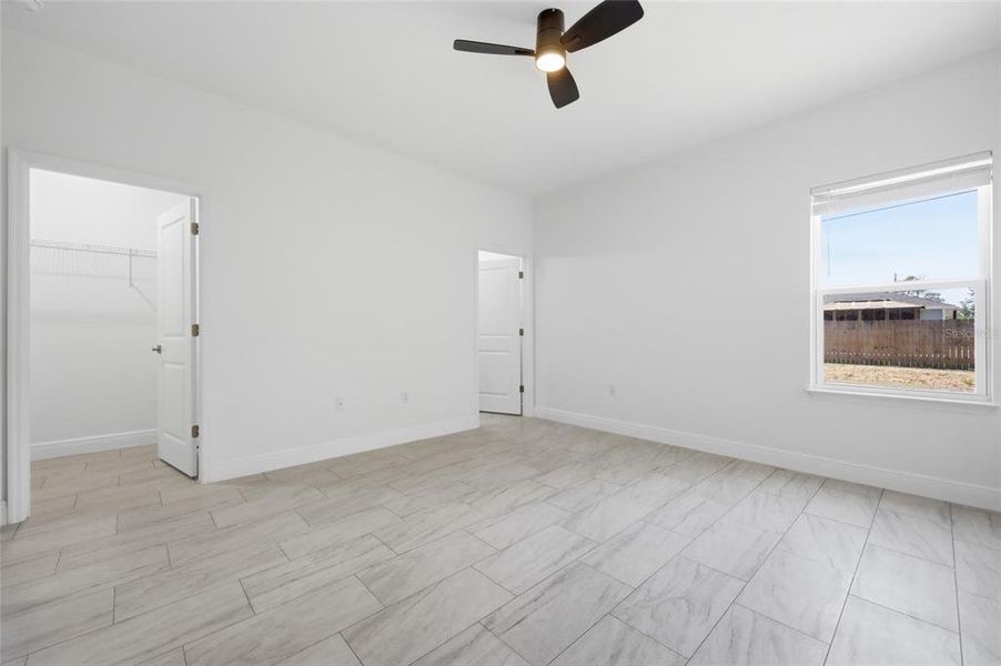 Spacious, unfurnished interior of a new home in , Ocala (Image 31).