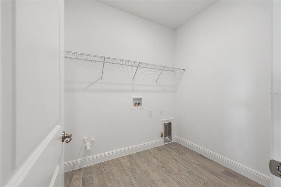 Spacious, unfurnished interior of a new home in , Ocala (Image 36).