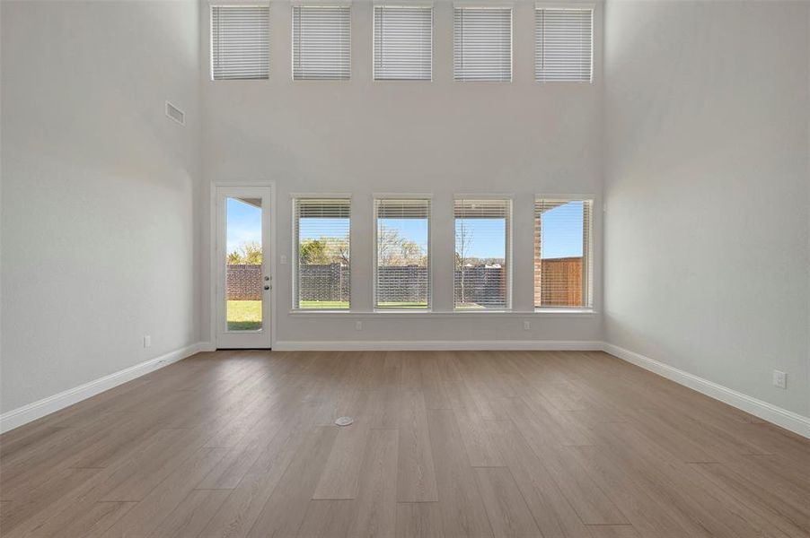 Spacious, unfurnished interior of a new home in Aster Park, McKinney (Image 26).