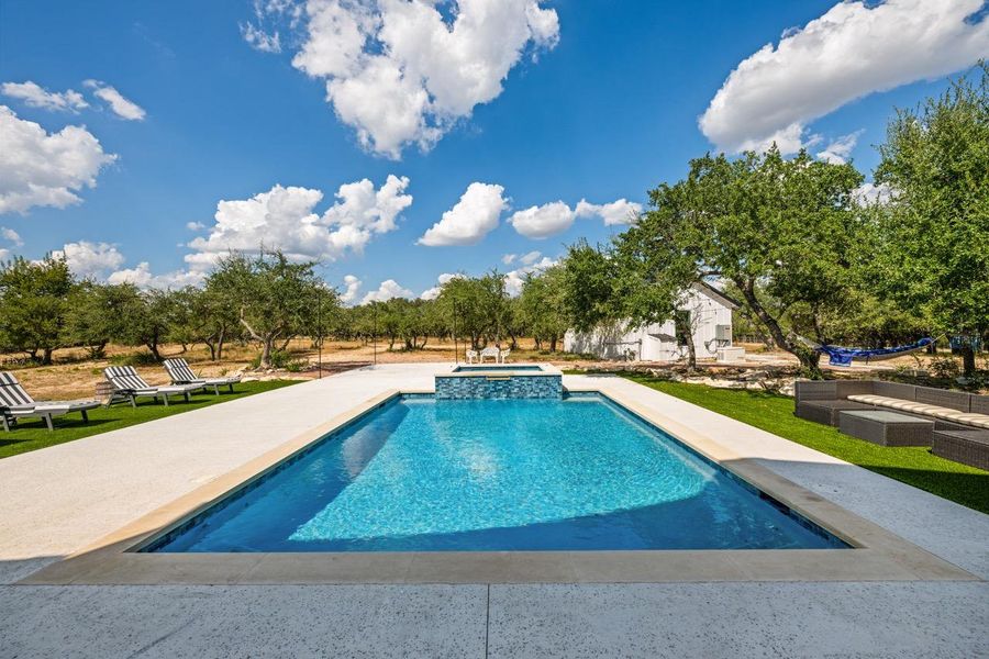 Community amenities in , Dripping Springs (Image 35).
