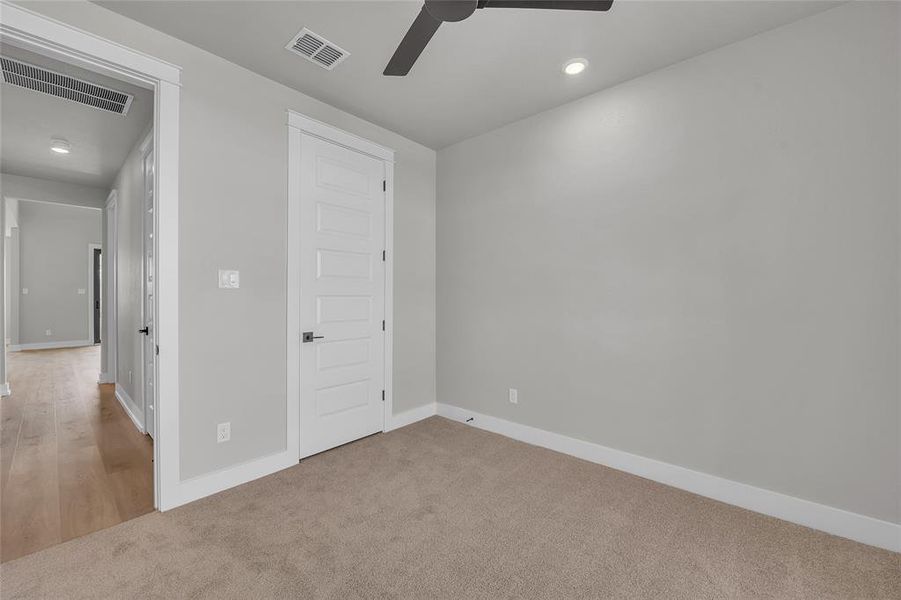 Spacious, unfurnished interior of a new home in Rosenthal Estates, Lorena (Image 17).