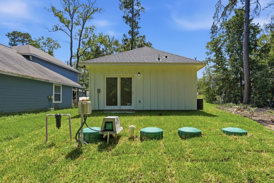 Exterior details and patio area of a home in , Willis (Image 19).