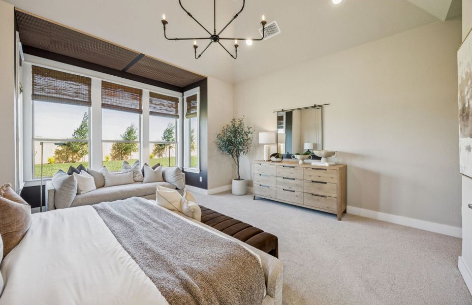 Representative furnished interior of a home built from the Gillett by Pulte Homes in Ryehill, Rosenberg (Image 37).