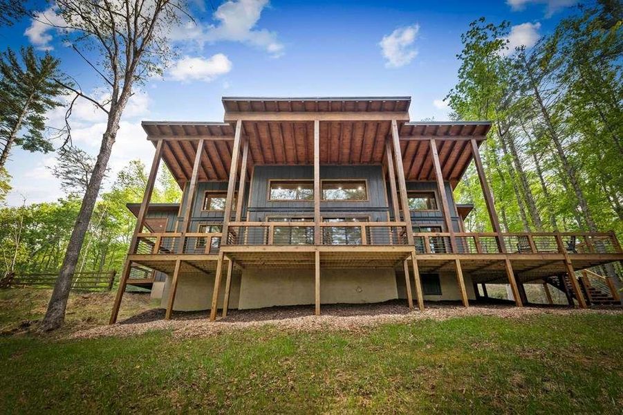 Exterior details and patio area of a home in , Blue Ridge (Image 46).