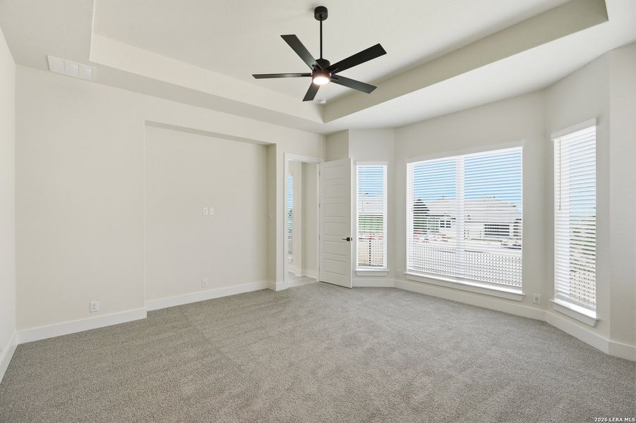 Spacious, unfurnished interior of a new home in , Boerne (Image 40).