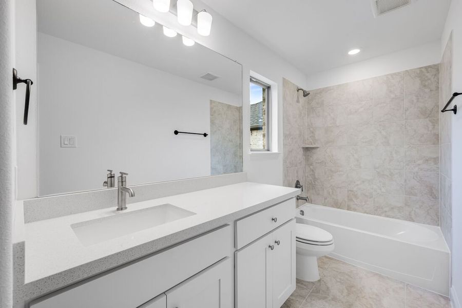 Furnished interior view inside a new home in Cross Creek Meadows 40s, Celina (Image 7). Furnished interior view inside a new home in Cross Creek Meadows 40s, Celina (Image 7).