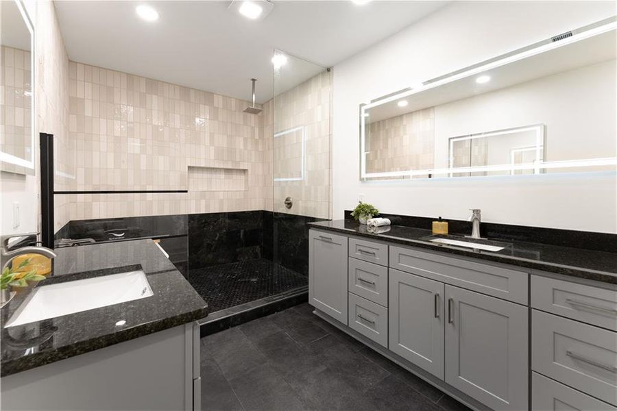 Furnished interior view inside a new home in , Gainesville (Image 20).